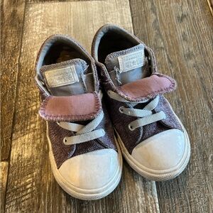 Little Girl’s Purple Converse